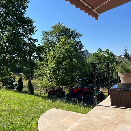 Tara 1395 Altitude Chalet